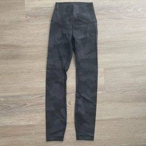 Lululemon Black Camo Wunder Under Leggings size 0 NWOT